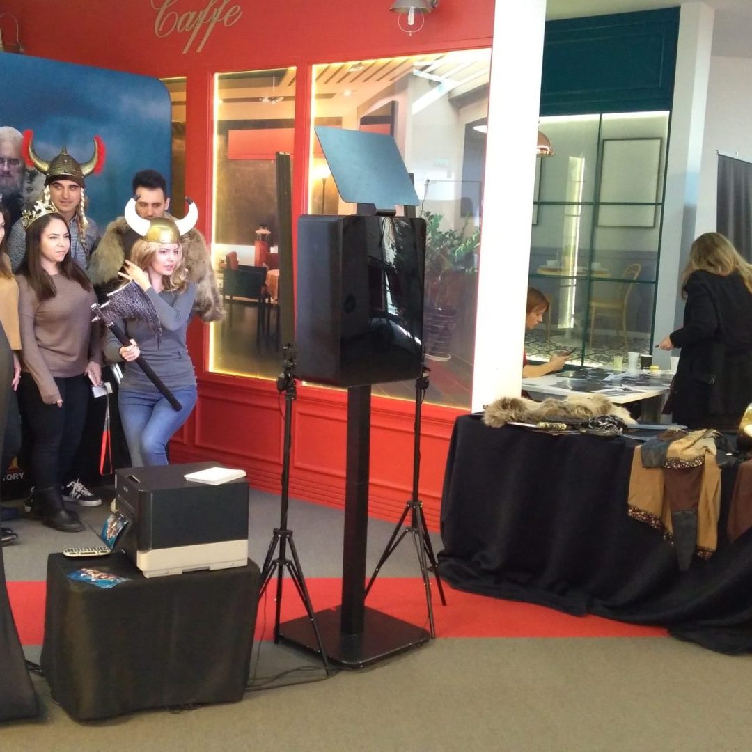 Cabina Foto Black Boothy | Photo Booth Bucuresti 15 Cabina Foto Black Boothy | Photo Booth Bucuresti