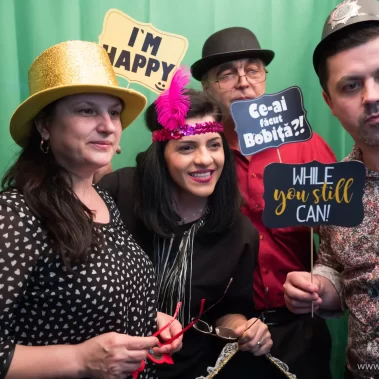 Amintiri haioase la petrecerea mirilor 2018 Credo Events Hall 30 Distractie la Photo Booth Cabina Inchisa cu cele mai tari props uri
