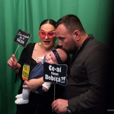 Amintiri haioase la petrecerea mirilor 2018 Credo Events Hall 25 Distractie la Photo Booth Cabina Inchisa cu cele mai tari props uri