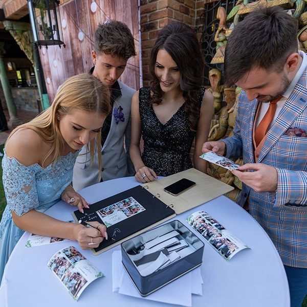 Cabina Foto Vintage Retro & Photo Booth Bucuresti 2 Cabina Foto Vintage Retro & Photo Booth Bucuresti