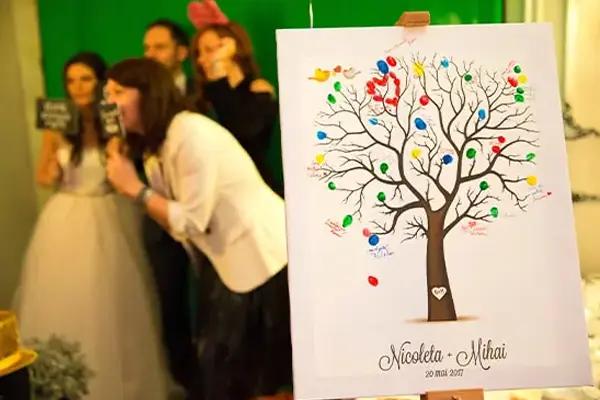 copacelul-cu-amprente-nunta-min Cabina foto nunta, Photo Booth nunta