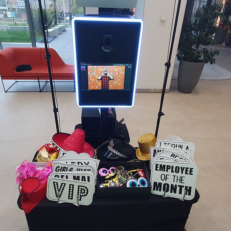 Propsuri personalizate pentru cabina foto 13 Propsuri personalizate pentru cabina foto