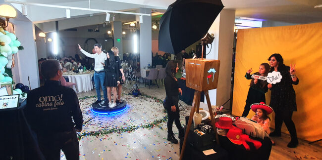 Cabina Foto si platforma 360 Bucuresti Cabina Foto si platforma video 360 Bucureti